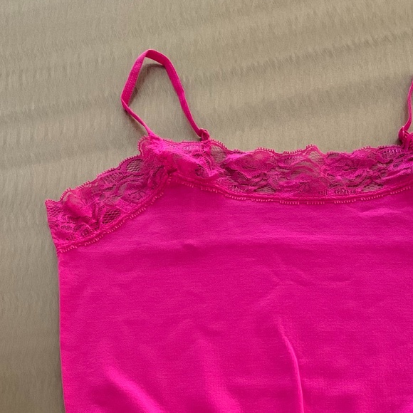 Accepting all offers Lace t/shirt - Picture 2 of 3